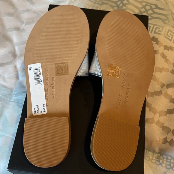 Silver leather slides by Pure Navy - Size 6. New in Box - Picture 5 of 7